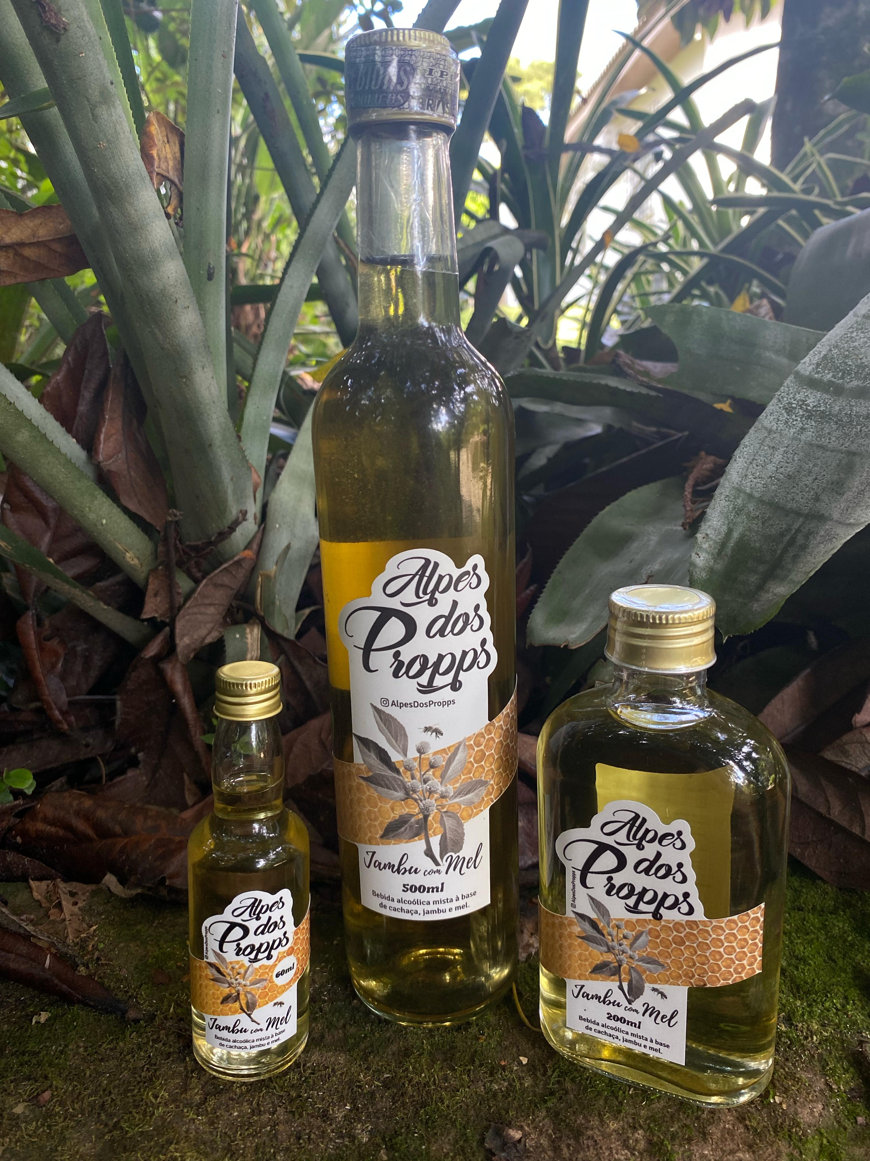 Cachaça de Jambu com Mel